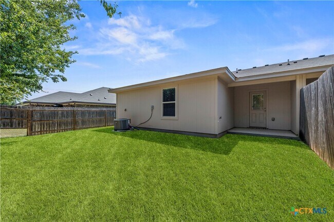 1415 Shoshoni Trail