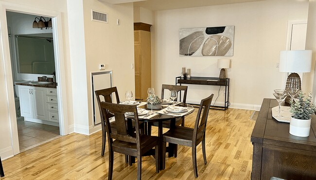 Photo - William's Court A