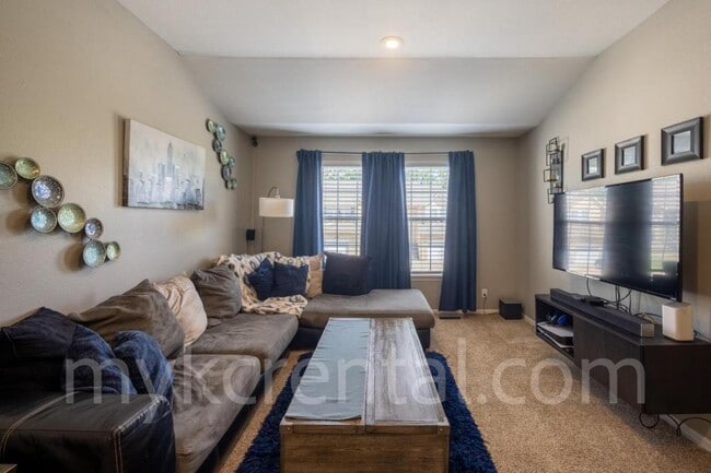 Photo - 1201 N Mart-way Dr