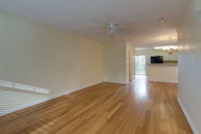 Photo - 474 Flintlock Ct