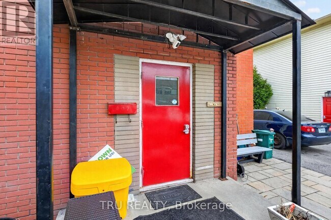Photo - 407 Peach Tree Ln Unit 3