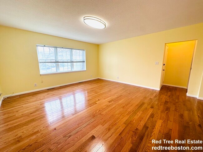 Photo - 162 Lake Shore Rd Unit 2