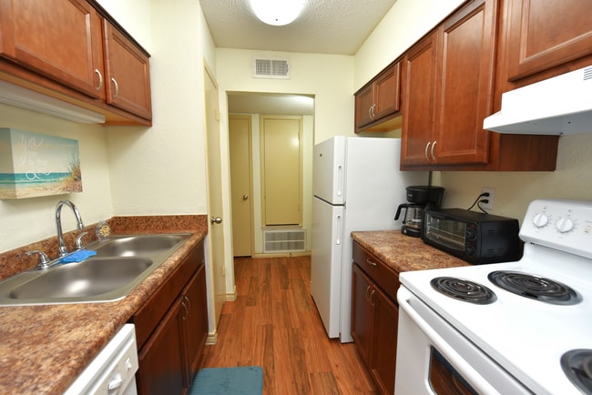 Photo - Land's End Apartments