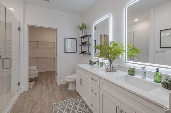 1BR, 1BA - 832SF - Bathroom