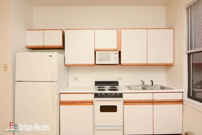 Photo - 634 W Barry Ave Unit J00W