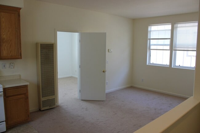 Photo - 4023 Match Point Ave