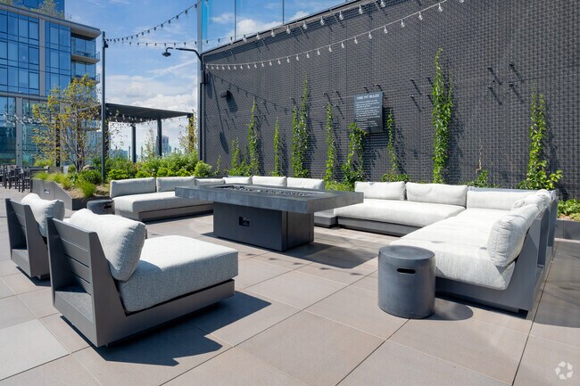 Roof Lounge