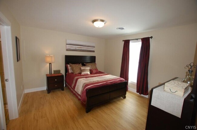 Photo - 135 Pheasants Run