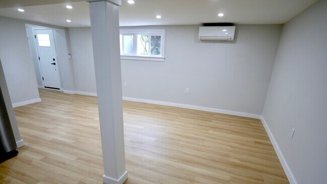 Photo - 1 Intervale Ave Unit G