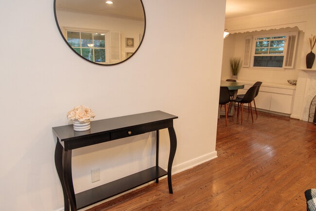 Photo - 11364 Homedale St