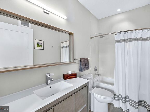 Photo - 900 11th St SE Unidad 15