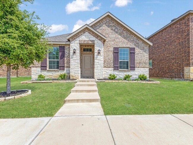 Photo - 2700 Franklin Dr House