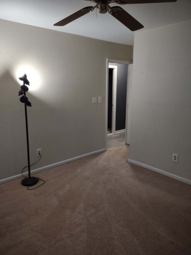 Photo - 10350 Globe Dr
