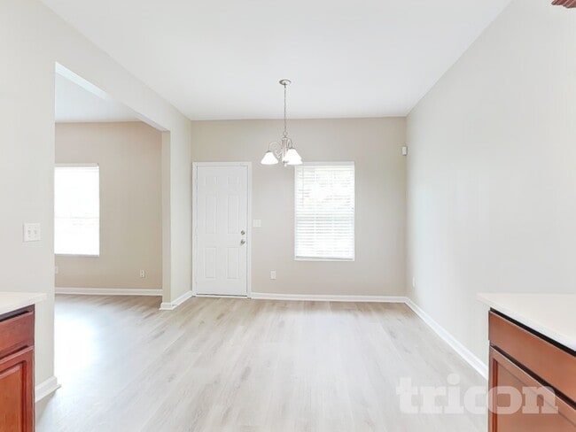 Photo - 4286 Traipse Path