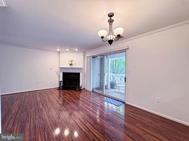 Photo - 2604 S Arlington Mill Dr Unit E
