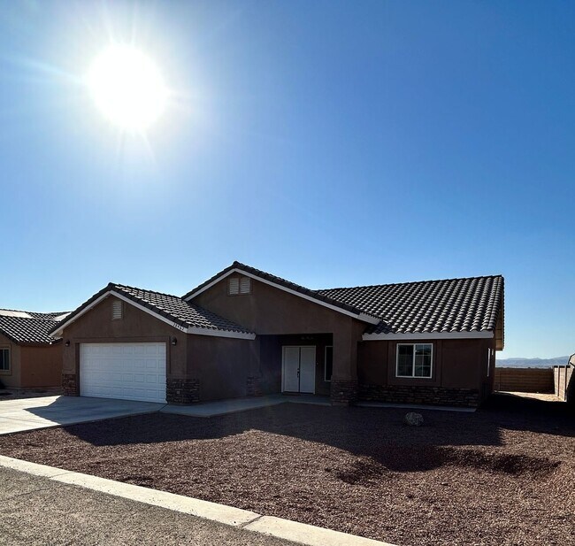 Experience Modern & Elegant Living in this... House House Rental in