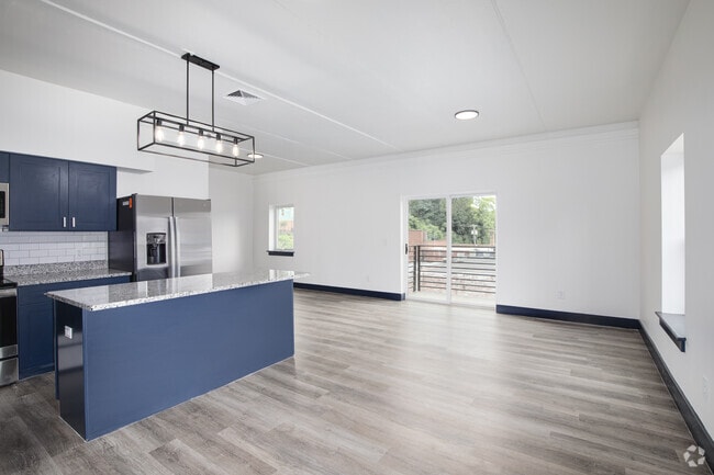 3BR, 2BA - 1,300SF