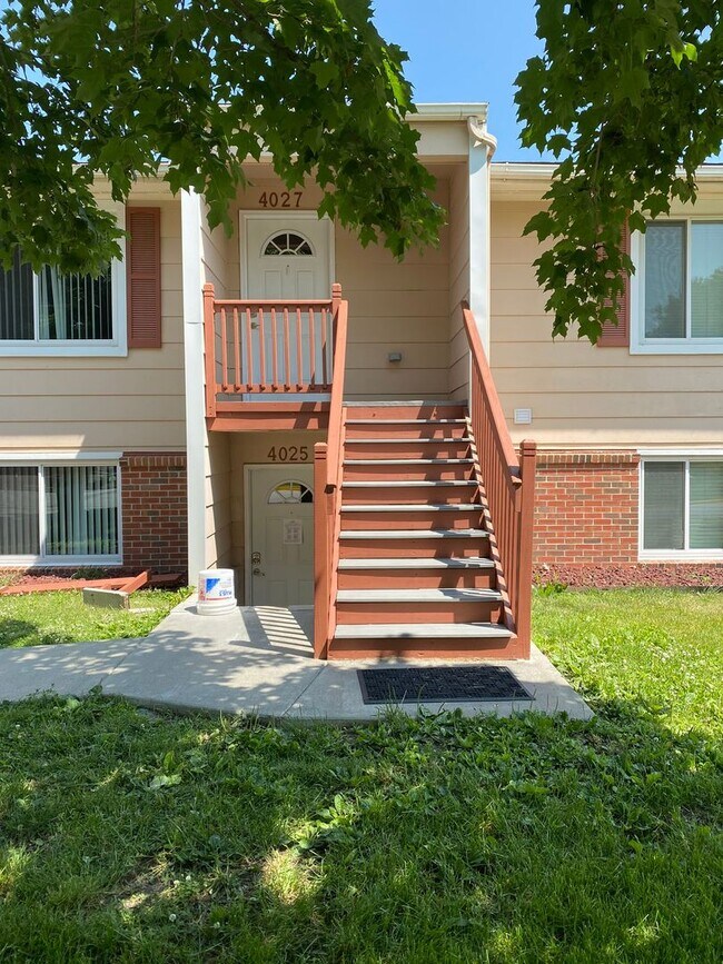 Photo - Aplin Duplex (4025/4027) Unit 4027 Aplin Rd