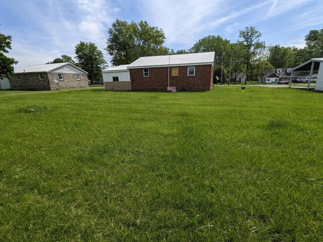 Photo - 1015 S Pittenger Rd