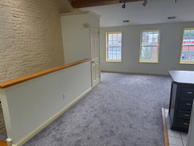 2321 Fairmount Ave Unit 3