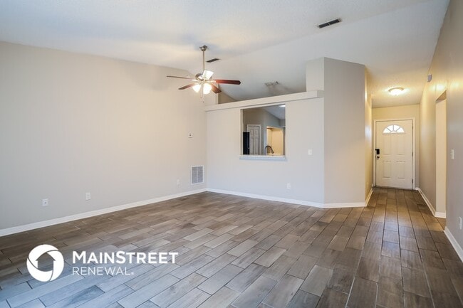 Photo - 7609 Dover Cliff Dr S