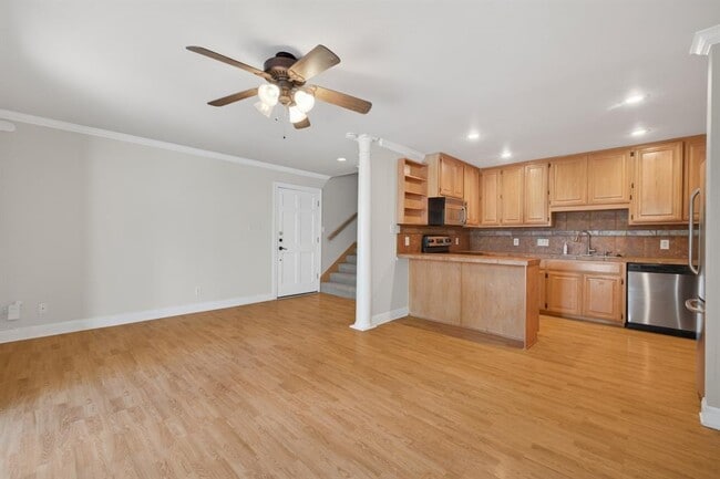 Photo - 2500 Steck Ave Unit 39