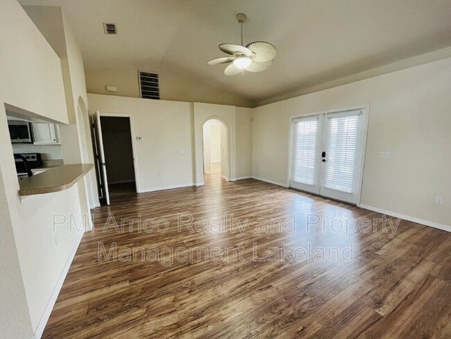 Photo - 3519 Kenwood Crossing