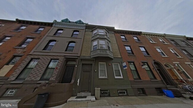 Photo - 1726 W Girard Ave