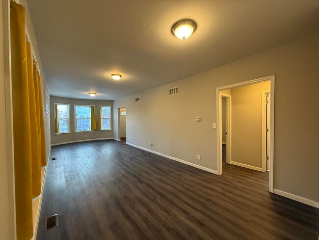 Photo - 351 Westminster St