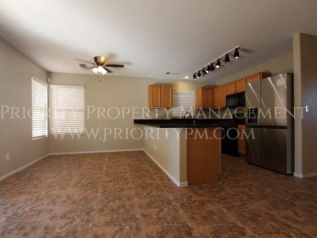 Photo - 5749 Typan St