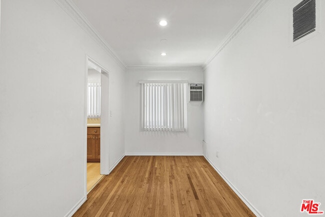 Photo - 1235 N Harper Ave Unit 25