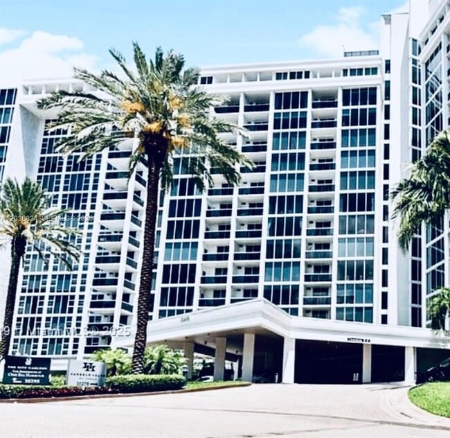 Building Photo - 10275 Collins Ave Unit 1522