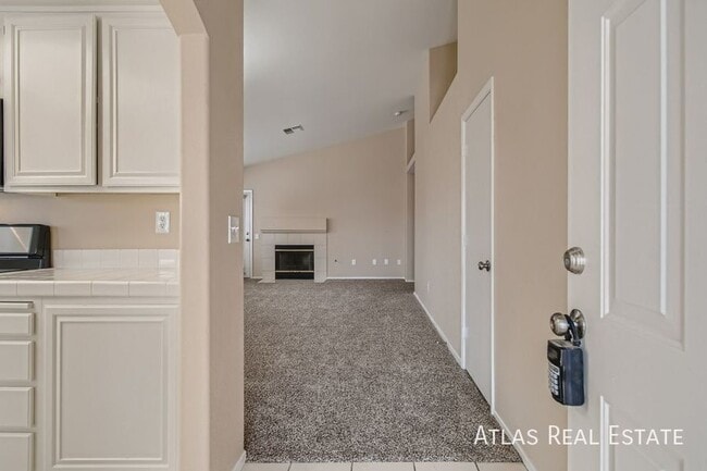 Photo - 4405 Sandhorse Ct