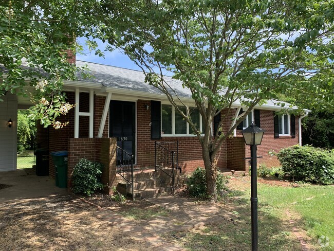 Building Photo - 1630 Peachtree Road Rental