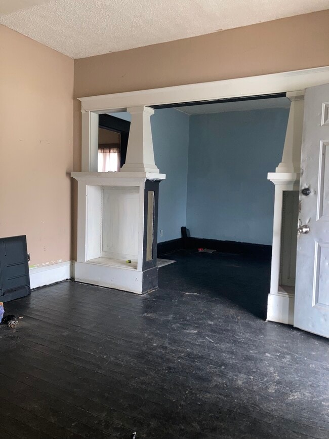 Photo - 1628 E Grand Ave