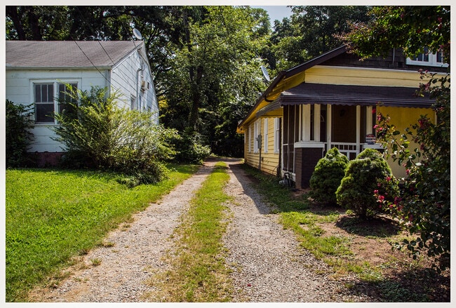 Photo - 1115 State St