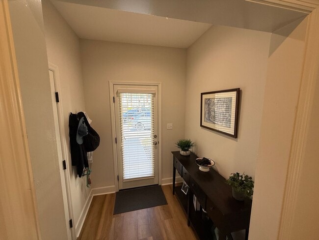 Photo - Located In The Heart Of Old Town