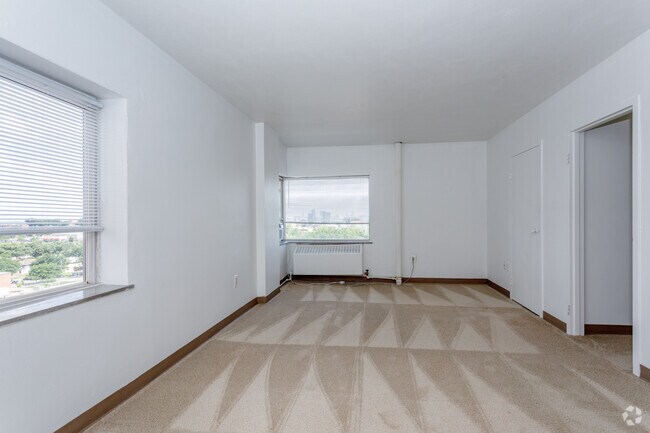 Studio, 1BA - 490 SF
