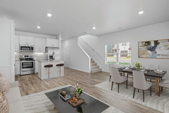 581 W Pickens Rd Unit H581