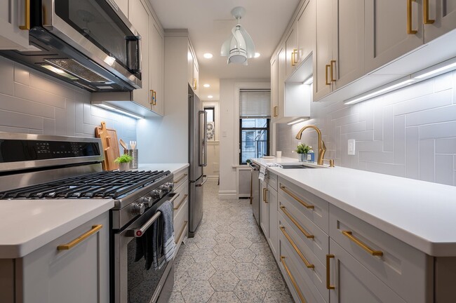 Photo - 131 Kensington Ave