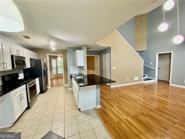 Photo - 9020 Friarbridge Dr