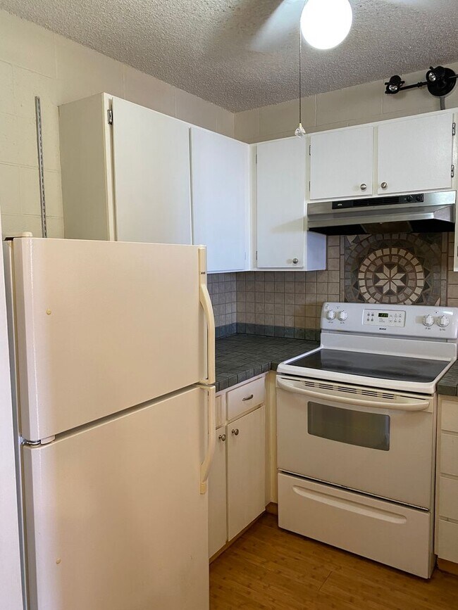 Photo - Leilehua - Spacious One Bedroom with Secur... Unit 409