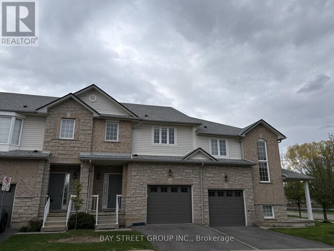 Photo - 60 Cloverleaf Dr