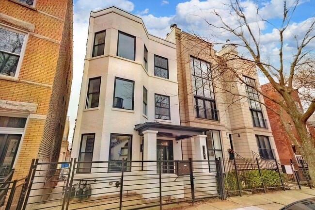 Building Photo - 1723 W Pierce Ave