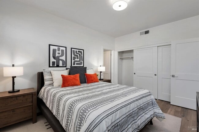 1134 Comiskey Wy