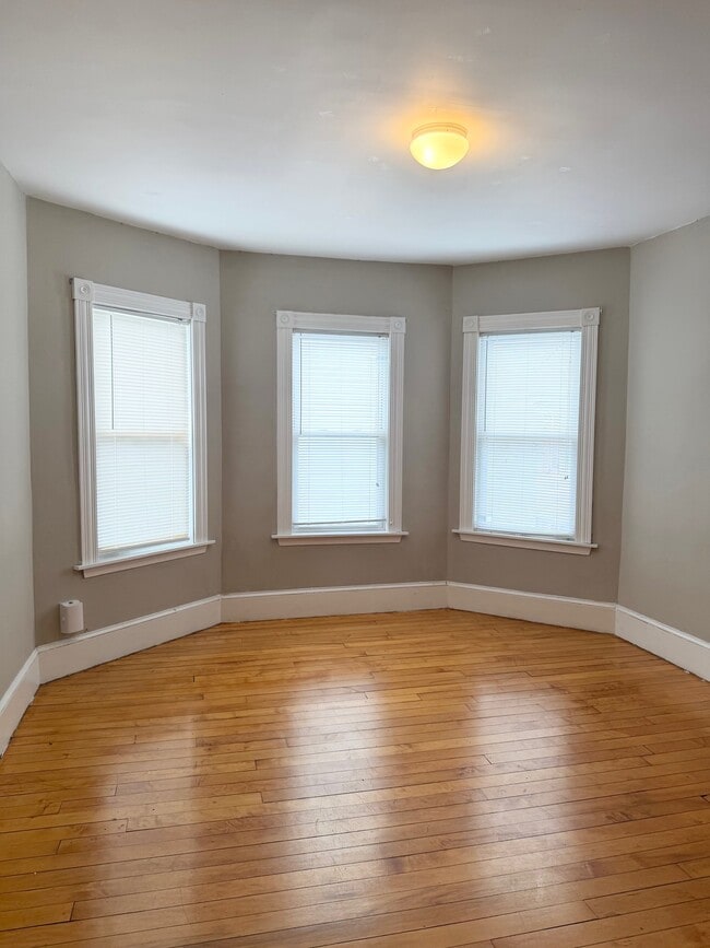 Photo - 12 Fairmont Pl