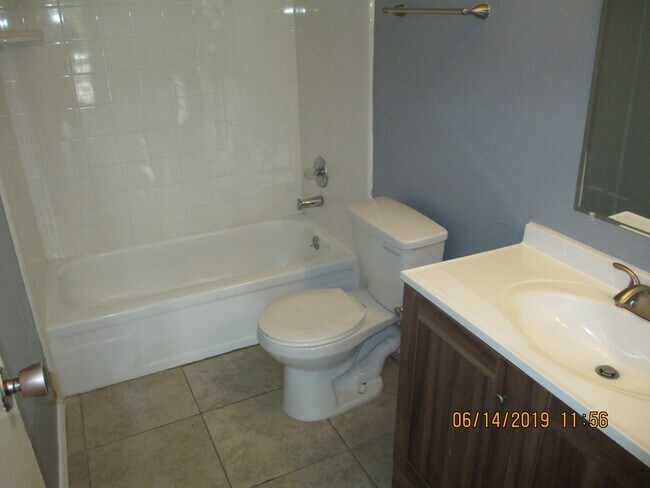 Photo - 7400 Bellerive Dr