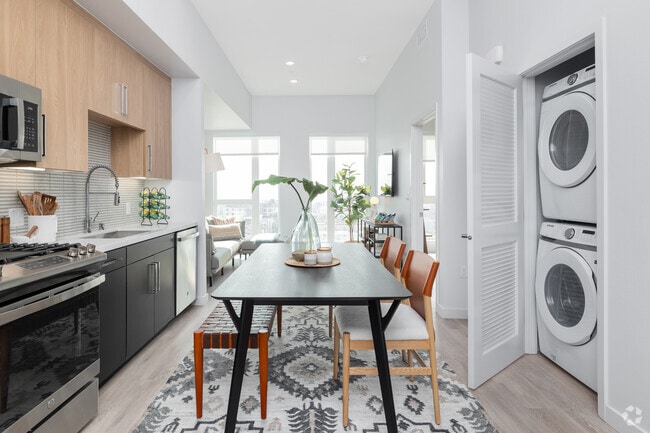 1BD, 1BA - 609SF - Dining Room