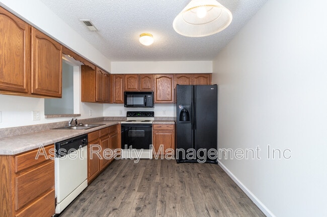 Photo - 385 Hawthorne Oaks Way