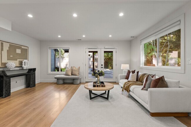 Photo - Updated 4BR Home in Norway Hill | Modern Kitchen, Covered Deck & Prime Bothell Location
